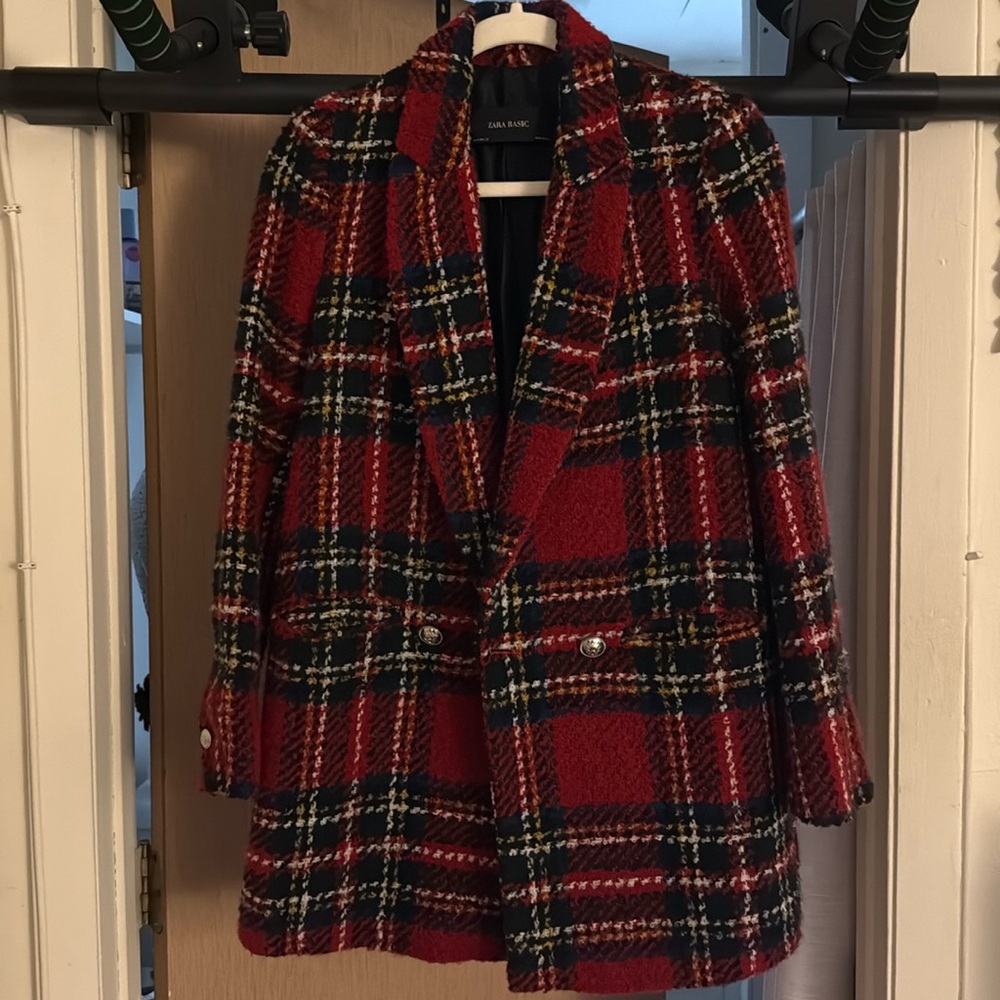 Zara red, black, and yellow jacket with pockets